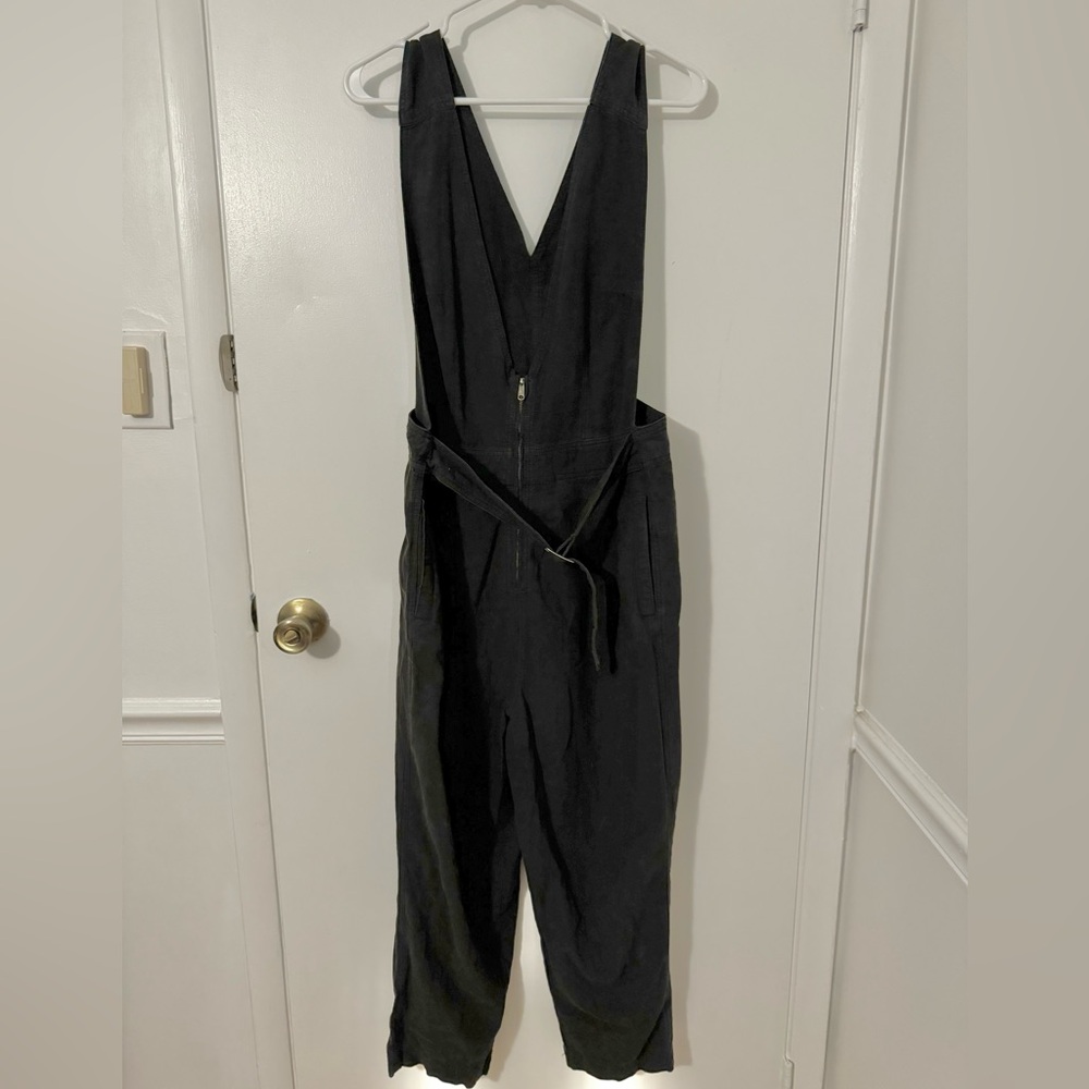 Free People Black Jumper, size 12